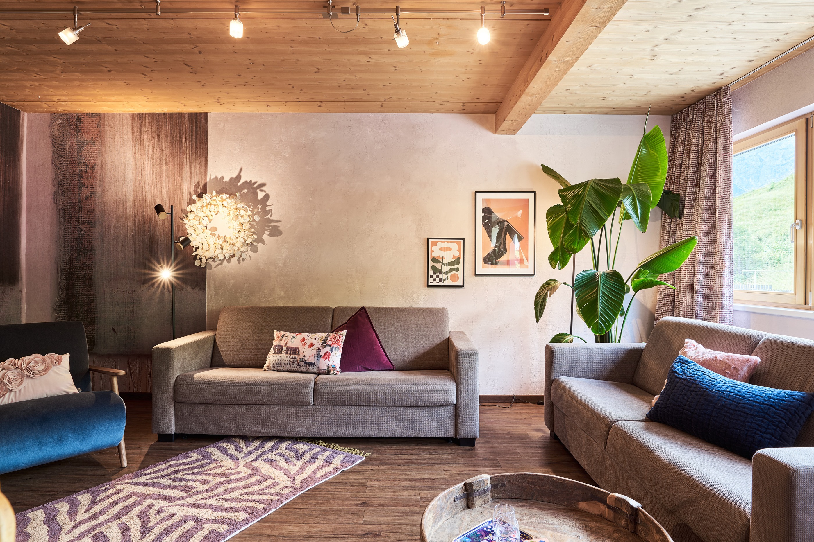 Home 3